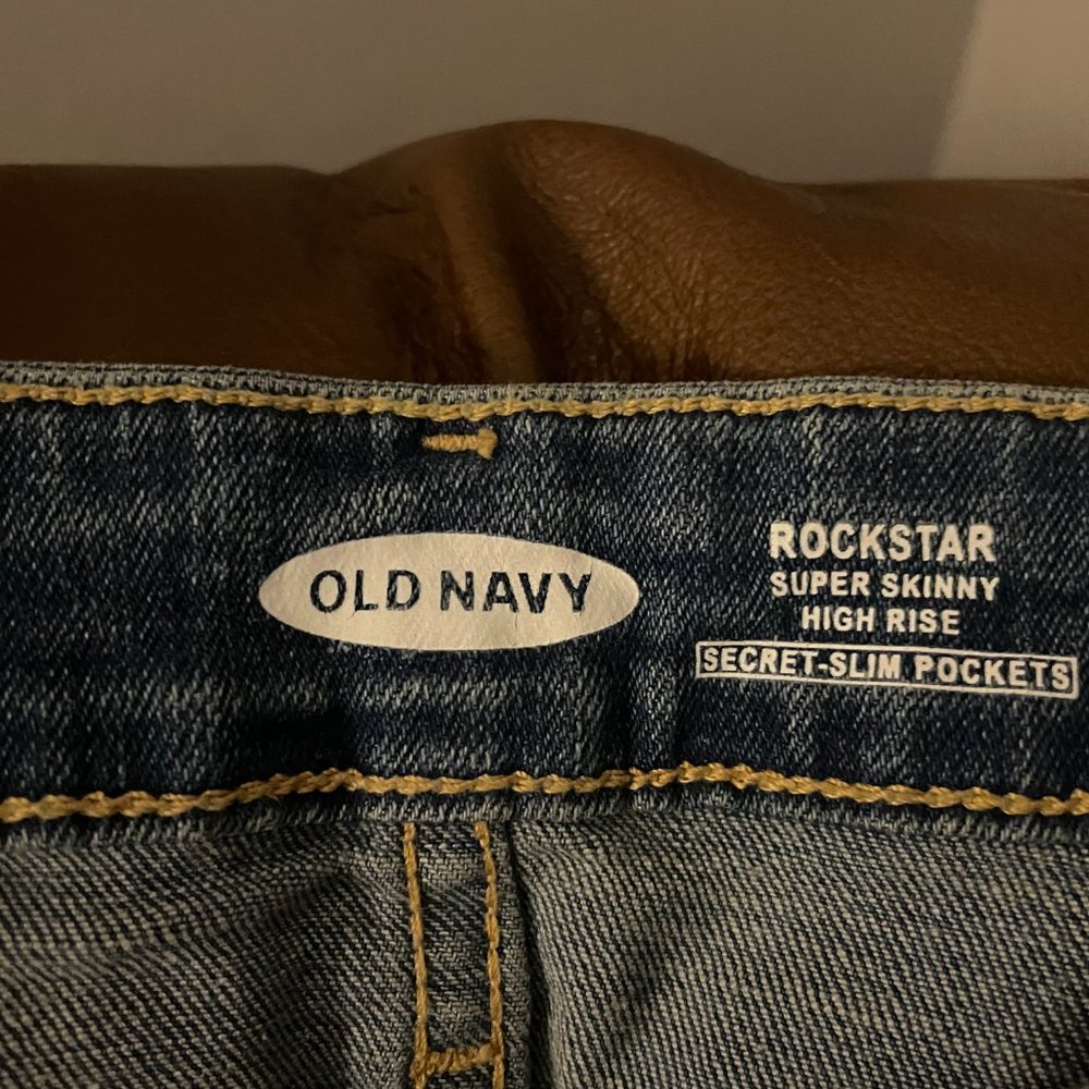 Old Navy Super Skinny High Rise Size 2.
